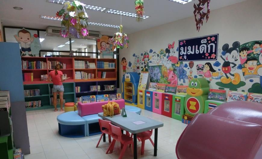 Бесплатная игровая комната для детей на Джомтьене в Паттайе