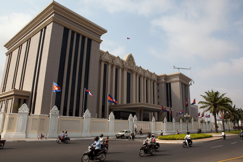 Делегация КПК по ознакомлению иностранной общественности с духом 19-го съезда КПК посетила Камбоджу