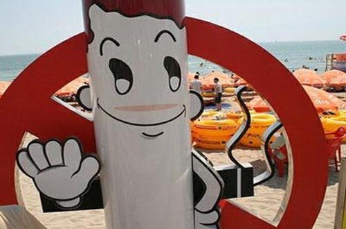 Пляж Донтан в Паттайе примкнул к кампании по борьбе с курением
