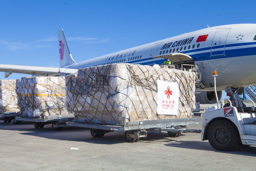 Премьер-министр Таиланда поблагодарил Китай за вторую партию противоэпидемических грузов