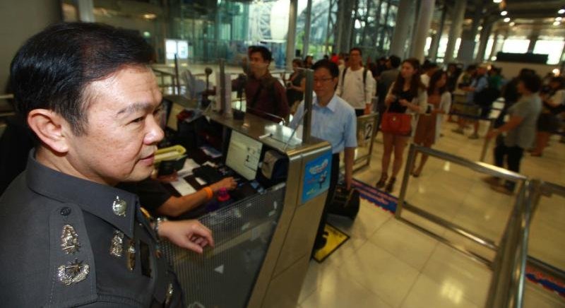 Руководитель Иммиграционного бюро Таиланда одобрил систему желтых и красных  карточек