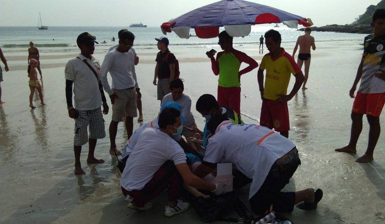 Гражданка Китая была госпитализирована с переломом, после того как аквабайк, на котором она находилась, столкнулся с другим водным мотоциклом у пляжа Най-Харн