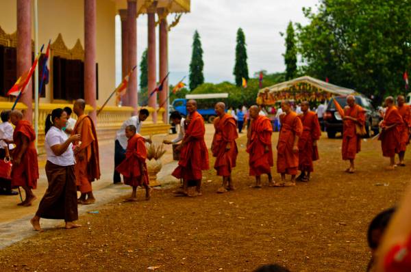 В Камбодже прошел Пчум Бен - древний праздник поминовения предков
