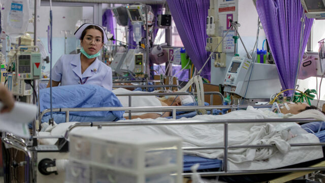 Иностранцы с положительным результатом теста Covid-19 в Таиланде не смогут пользоваться услугами системы общественного здравоохранения