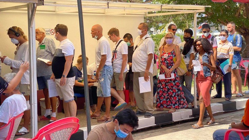Более 100 иностранцев на Пхукете оказались с просроченными визами