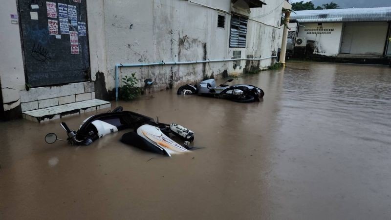 Локальное наводнение произошло в Патонге ночью 14 октября