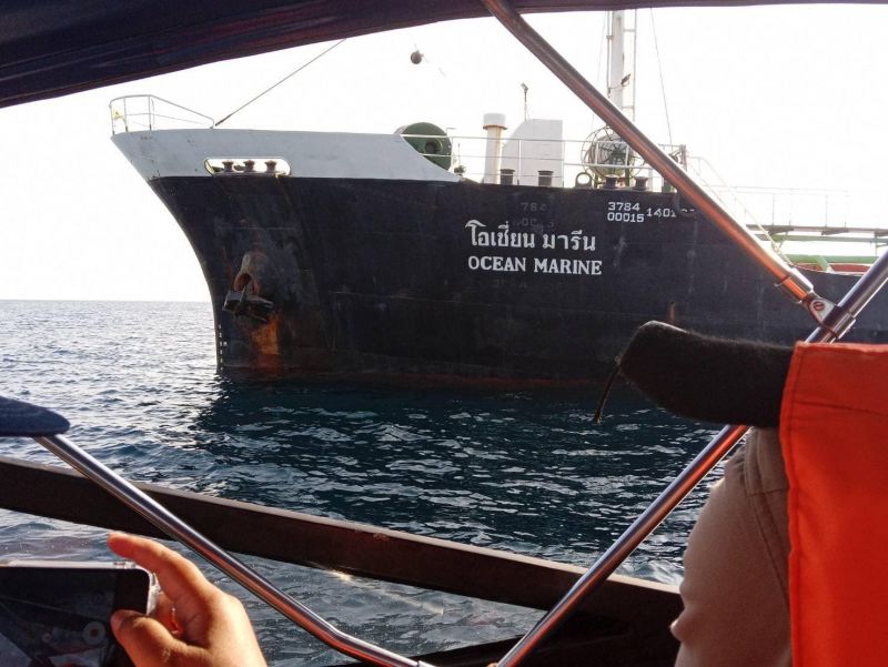 Столкновения рыболовецкой лодки и танкера в Сиамском заливе