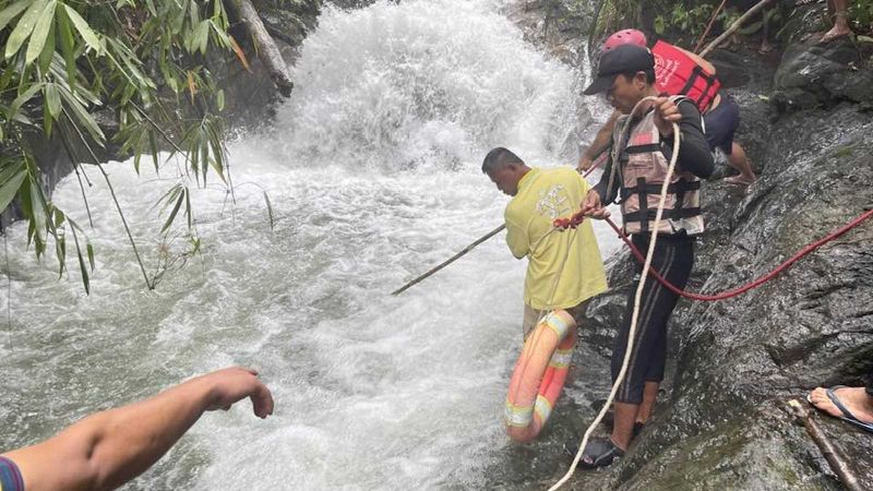 Шестилетний ребенок упал в водопад и утонул в провинции Пханг-Нга