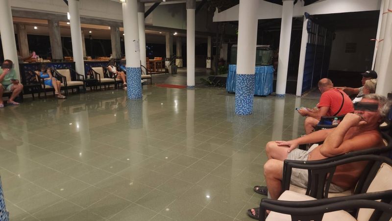 Постояльцы отеля Kamala Resort на престижном западном побережье Пхукета вынуждены искать новое жилье