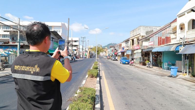 Пхукет-Таун прощается с проводами на Phuket Rd