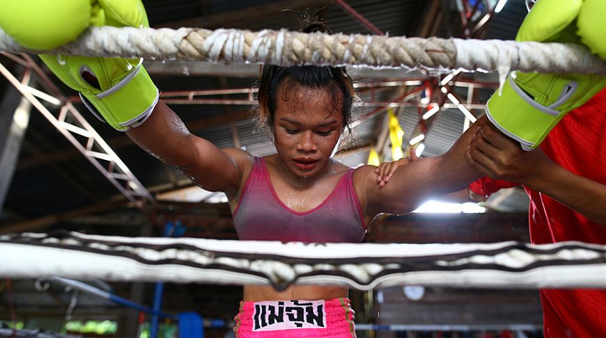 Дерись как девочка: тайский боксер сменил пол, но не бойцовский характер