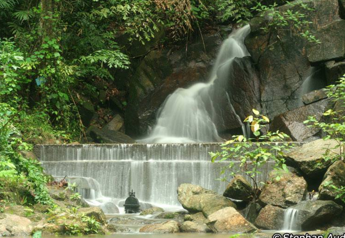 Kathu Waterfall (Водопад Кату)