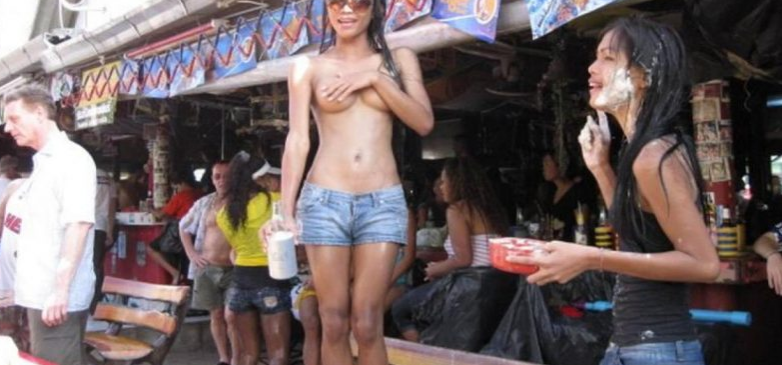 Штраф за оголенную грудь в Таиланде 5 тысяч батов