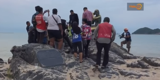 Bombed beach reopens! Humans vs plastic? Day one: zero deaths! || Phuket
