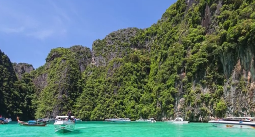 Inmates shoot cop, escape! Tourist dies in snorkeling tour! B1 billion Ponzi scheme? || Phuket