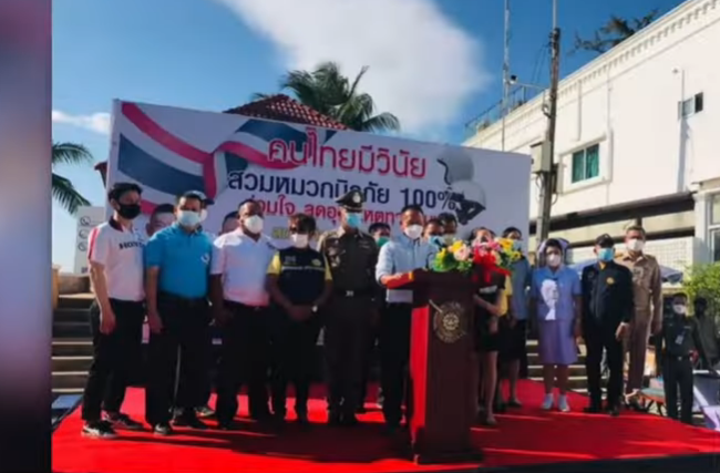 Phuket cops to give away helmets before issuing fines in road safety campaign || Thailand News