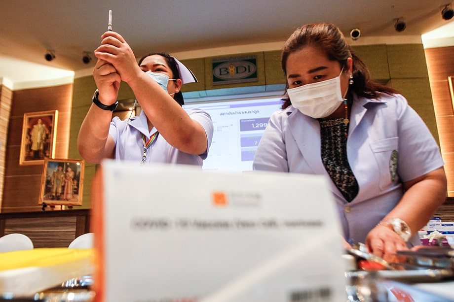В Таиланде предложат платные прививки от COVID-19
