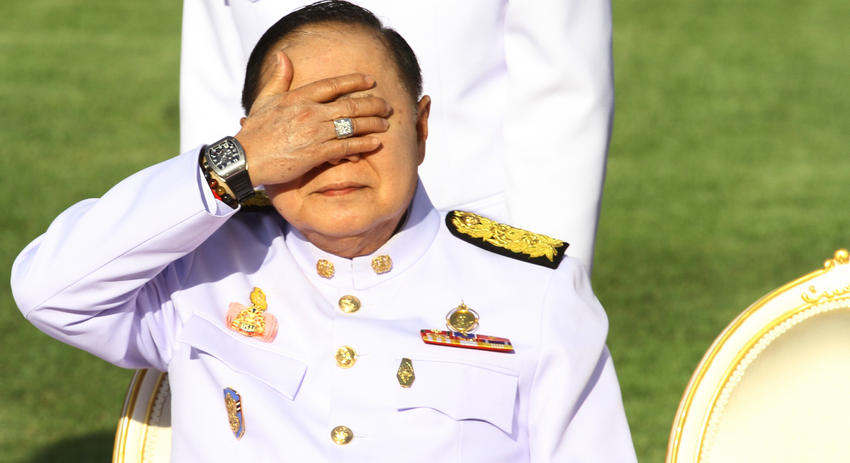 Вице-премьер Таиланда объяснил происхождение дорогих часов щедростью друга
