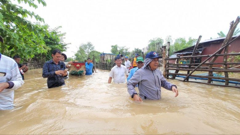 Тайфун Нору в Камбодже вызвал внезапные наводнения – 16 погибших Хут Софак Чакрья