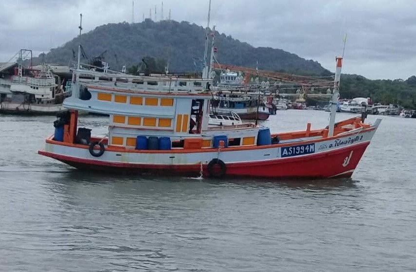 Член экипажа лодки пропал без вести недалеко от острова на Пхукете