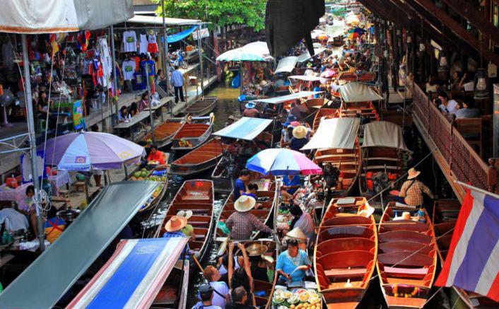 Больше половины тайцев "сводят концы с концами" ежемесячно