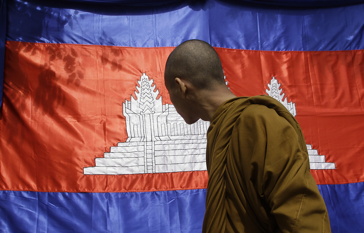Камбоджа экстрадировала в КНР 28 обвиняемых в телекоммуникационном мошенничестве