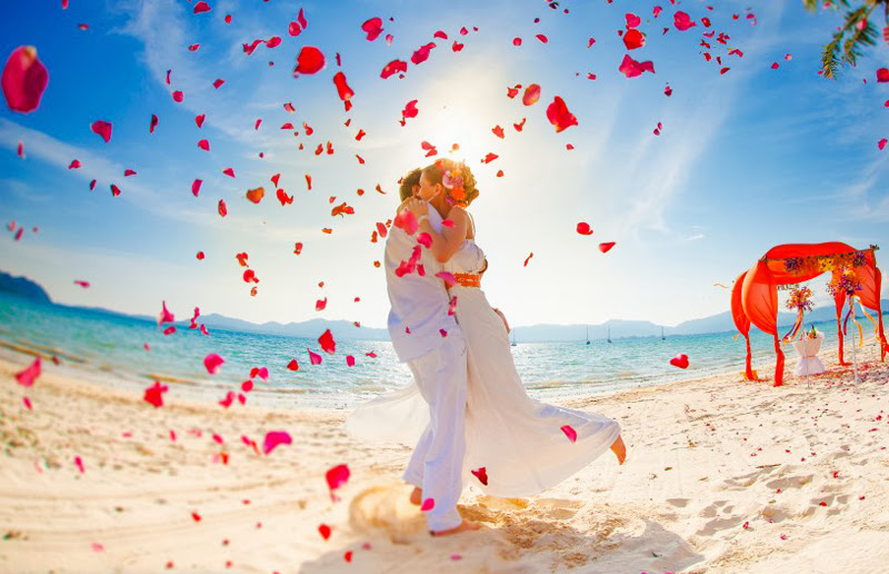 В Таиланде запретили свадьбы в День святого Валентина