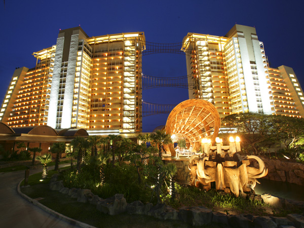 Centara Grand Mirage Beach Resort Pattaya