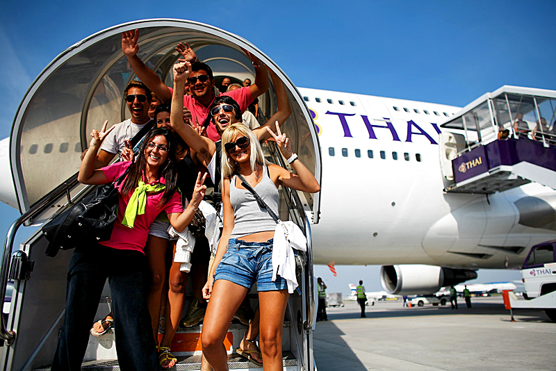 Таиланд разрешил нескольким категориям иностранцев прибывать в страну авиарейсами