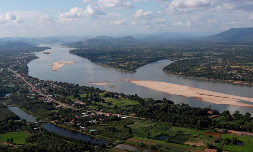 Уровень воды в реке Меконг упал до "тревожного уровня"