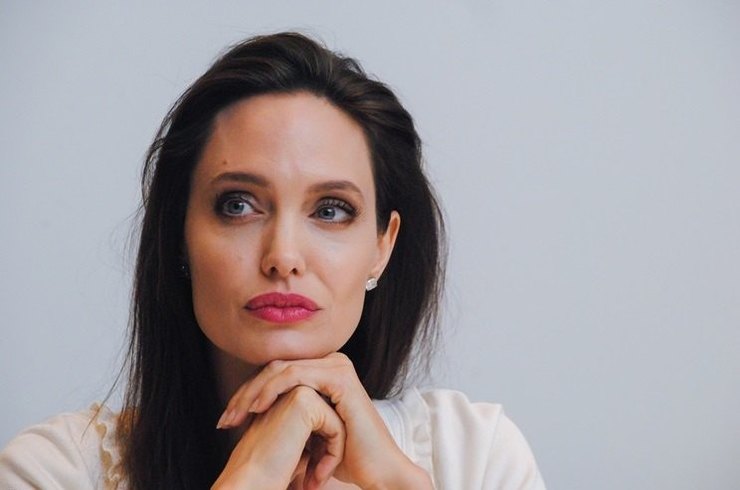 Анджелина Джоли представила в США драму «Сначала они убили моего отца»