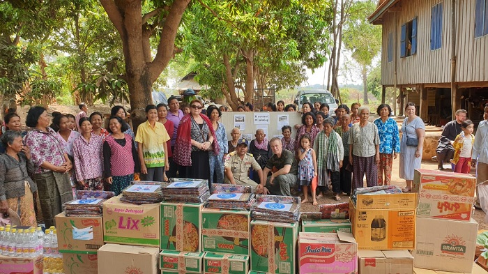 Благотворительную акцию в честь Дня Победы провели соотечественники в Камбодже