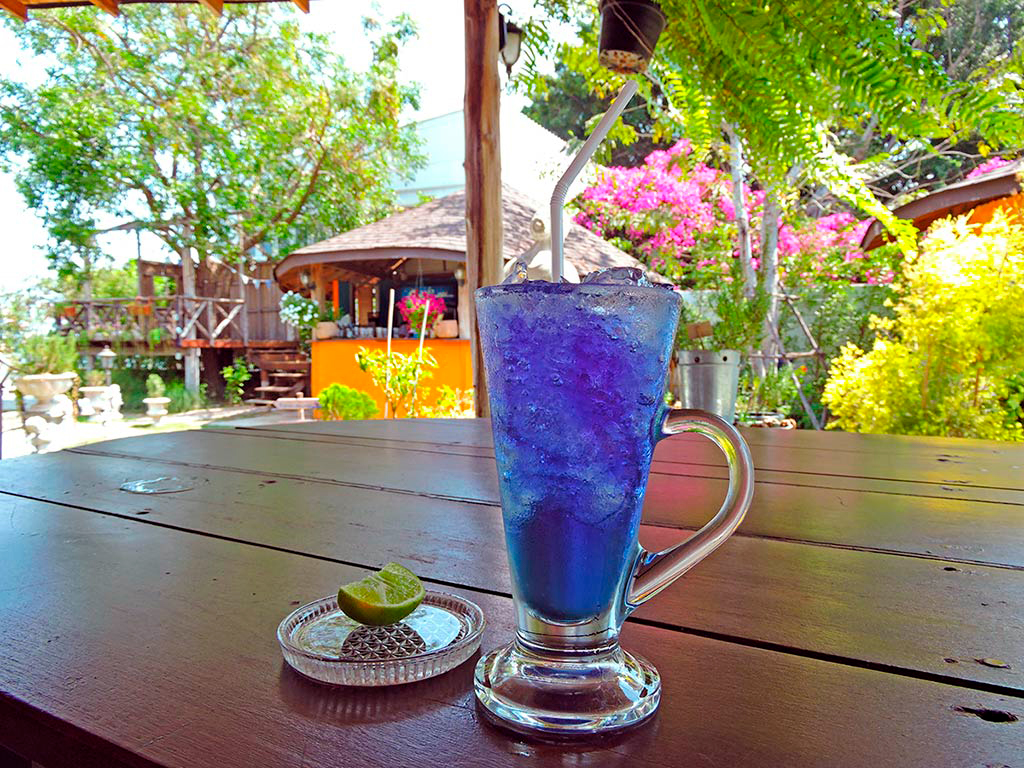 Десертные напитки из трав в Таиланде