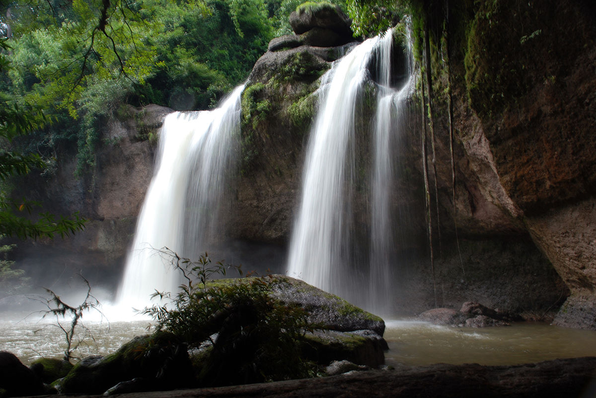 Водопады в морском национальном парке Краби закрыты из-за ливней