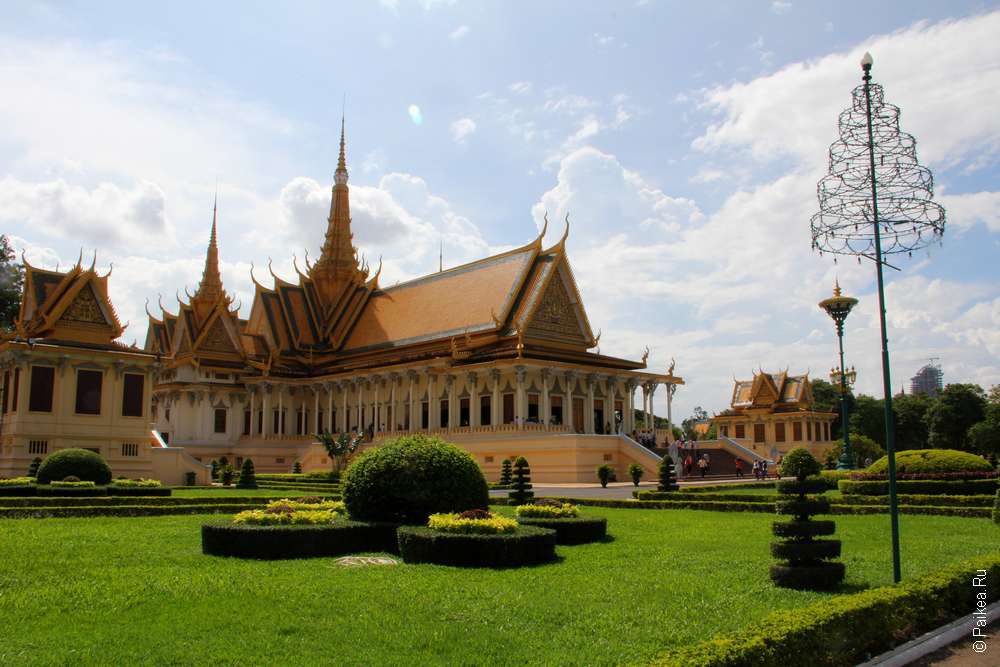 Королевский дворец в Пномпене (Камбоджа) — главная достопримечательность города