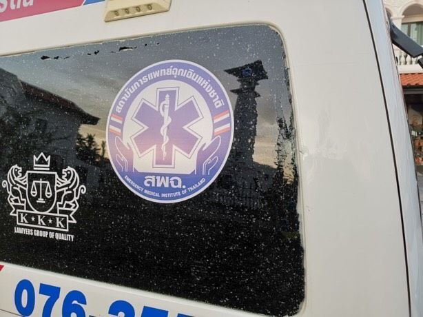 Полиция Пхукета разыскивает напавших на машину скорой помощи