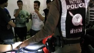 Полиция Паттайи задержала сотню арабских мотогонщиков