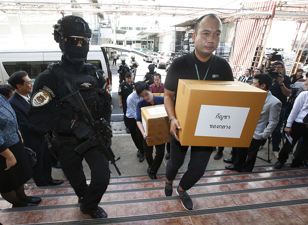 Полиция Таиланда передала больше 100 кг конфискованной марихуаны на медицинские исследования