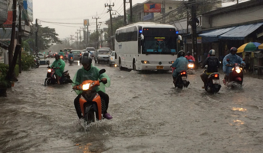 Тайфун «Доксури» бушует на юге Азии: на Пхукете – наводнения