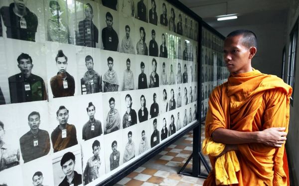 В столице Камбоджи открыли мемориальный комплекс, посвящённый жертвам режима Пол Пота