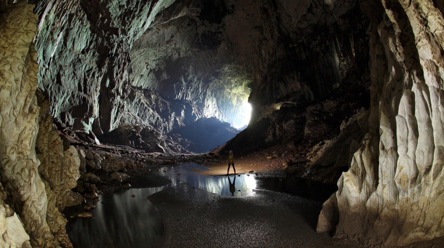 Туристам предлагают посетить печально известную пещеру Тхам Луанг