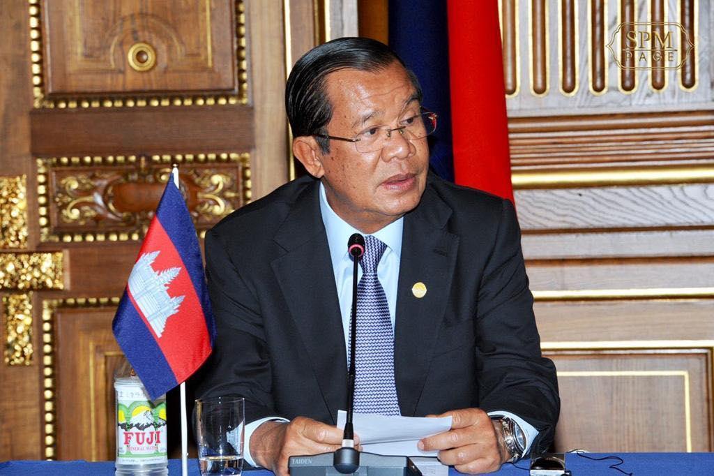 Премьер-министр Камбоджи первым в стране испытает на себе китайскую вакцину 