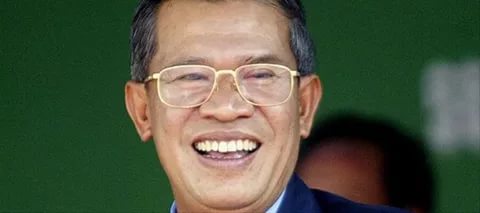 Президент Камбоджи требует убрать Корпуса Мира