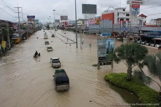 Власти Паттайи круглосуточно контролируют затопленные районы