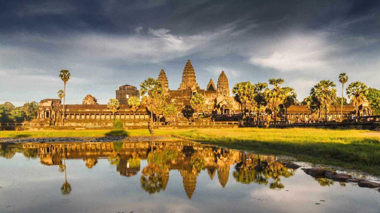 Камбоджа начала массовый запуск туристов на пляжи