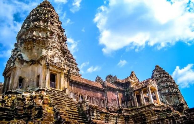 Власти Камбоджи продлили визы иностранцам