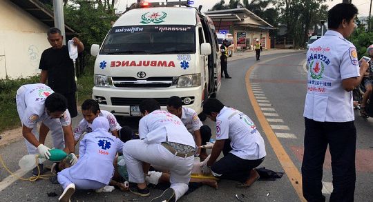 Женщину парализовало после ДТП с двумя мотоциклами в Чалонге