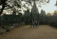 Исчезающие миры. Камбоджа. Девочка и обезьяна_часть1