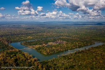 Ангкор-Ват с вертолета