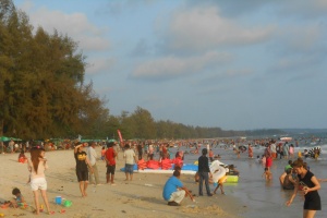 Камбоджа. Сиануквиль-2015. Пляж Очутел. Похоже на Сочи 87